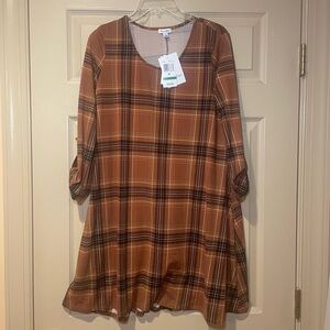 Love, Fire Brown Plaid Stretchy Rolled Sleeve Scoop Neck Dress, NWT, Size Medium